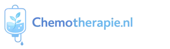 Logo van Chemotherapie.nl met een blauw infuus-icoon en moderne typografie.